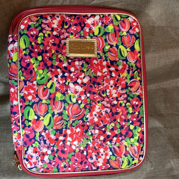 Lilly Pulitzer Soft iPad/Tablet Case Portfolio Pink Large Zipper  Pockets - Picture 1 of 9